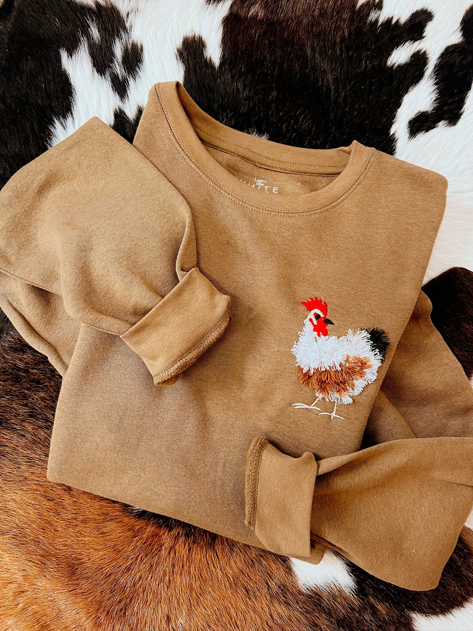 Fringy Chicken | Sweatshirt: L