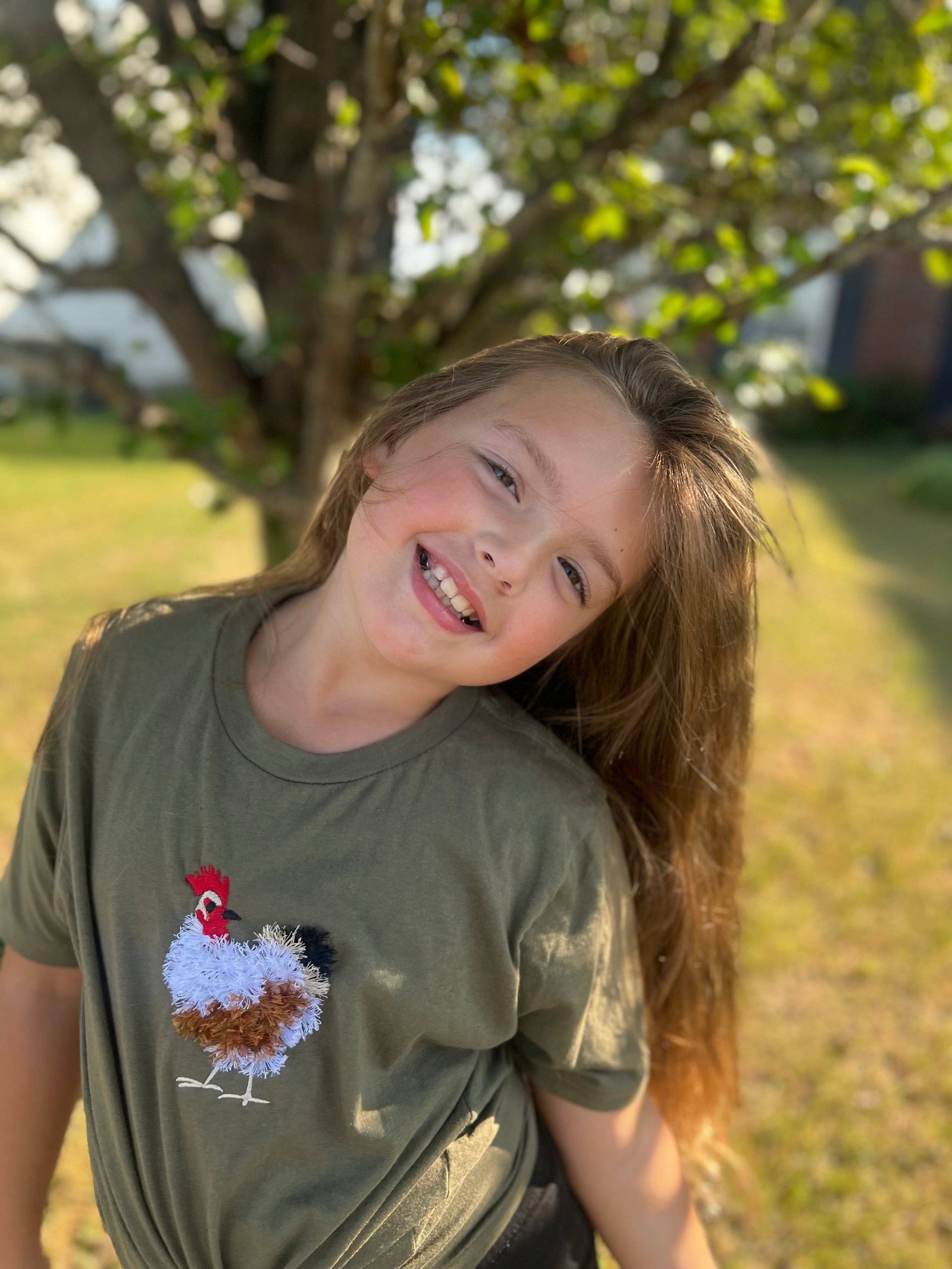 Fringy Chicken | Tee: Youth XsS 2/4