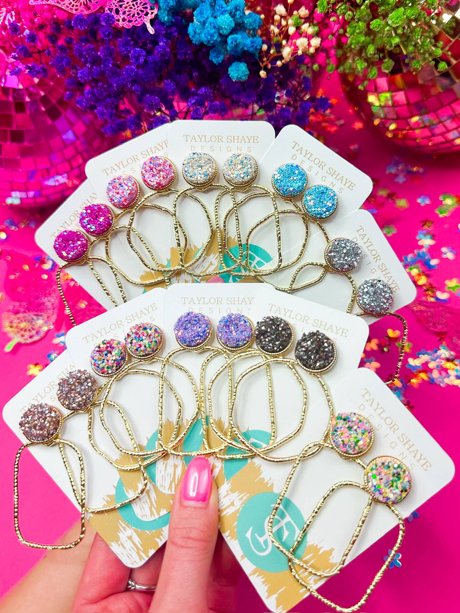 Glitter Top Hoops: White / Round